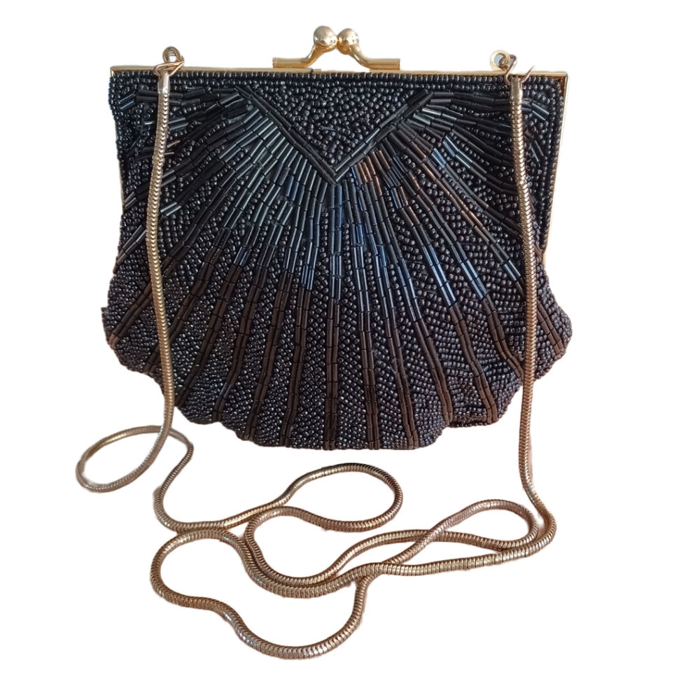UNBRANDED VINTAGE CLAMSHELL BEADED EVENING BAG